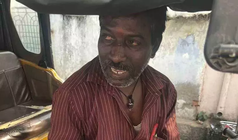 Gadwal में ऑटो ड्राइवर ने पूर्व महिला पार्षद को किडनैप करने की कोशिश Gadwal में ऑटो ड्राइवर ने पूर्व महिला पार्षद को किडनैप करने की कोशिश