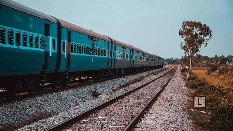 Mittal का दावा है कि दीघा-आसनसोल एक्सप्रेस नए स्टेशनों पर रुकेगी Mittal का दावा है कि दीघा-आसनसोल एक्सप्रेस नए स्टेशनों पर रुकेगी
