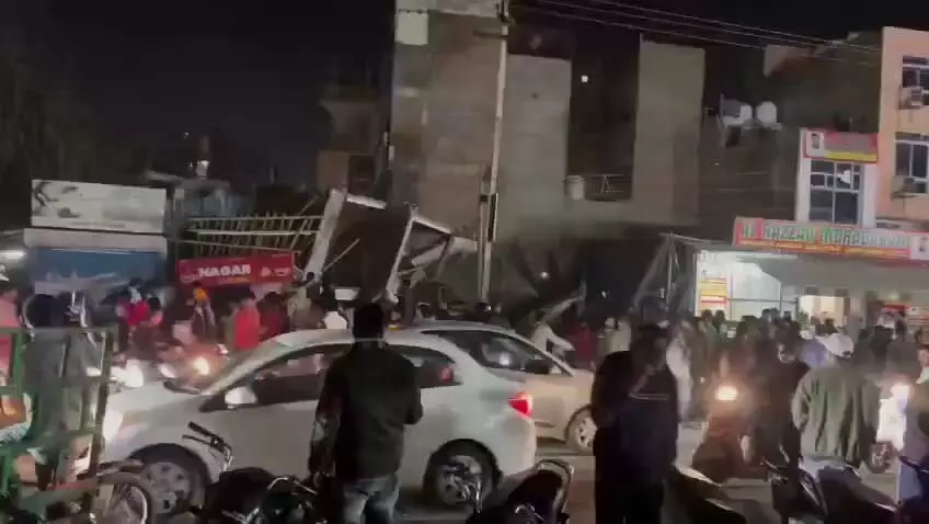 BIG BREAKING: कोटा में बड़ा हादसा, 3 मंजिला बिल्डिंग ढही, मलबे में दबे कई लोग BIG BREAKING: कोटा में बड़ा हादसा, 3 मंजिला बिल्डिंग ढही, मलबे में दबे कई लोग