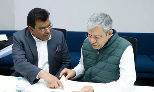 कर्नाटक के मंत्री ने अश्विनी वैष्णव से की मुलाकात, वंदे भारत स्लीपर एक्सप्रेस ट्रेन के लिए मांगी मंजूरी
