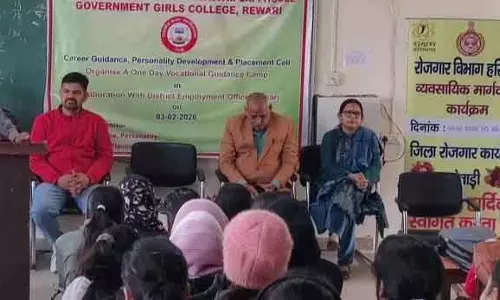 रोजगार विभाग ने Narnaul , Rewari कॉलेज के छात्रों को करियर गाइडेंस दी