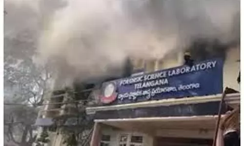 Hyderabad: फोरेंसिक लैब में भीषण आग,      जांच में जुटी पुलिस