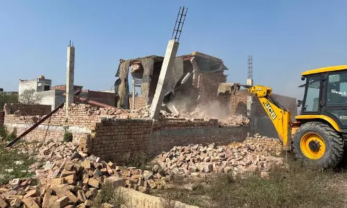 Haryana : भिवानी में अवैध कॉलोनी को तोड़ा गया Haryana : भिवानी में अवैध कॉलोनी को तोड़ा गया