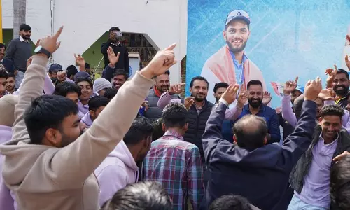 चौहान के शानदार प्रदर्शन से Sirsa सुर्खियों में आया, भारत ने छठा अंडर-19 खिताब जीता चौहान के शानदार प्रदर्शन से Sirsa सुर्खियों में आया, भारत ने छठा अंडर-19 खिताब जीता