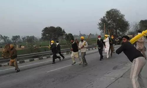 Bathinda झड़प मामले में 2K अज्ञात किसानों पर केस दर्ज Bathinda झड़प मामले में 2K अज्ञात किसानों पर केस दर्ज
