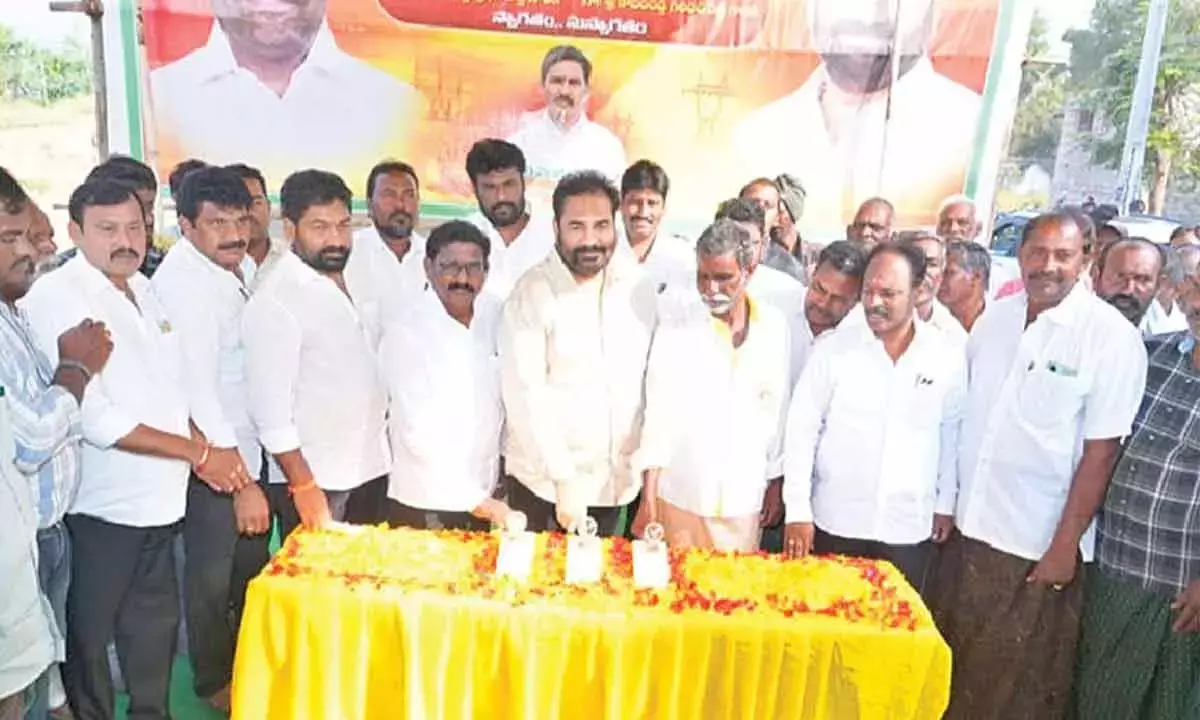 नेल्लोर ग्रामीण को बिना रुकावट बिजली सप्लाई मिलेगी: MLA नेल्लोर ग्रामीण को बिना रुकावट बिजली सप्लाई मिलेगी: MLA