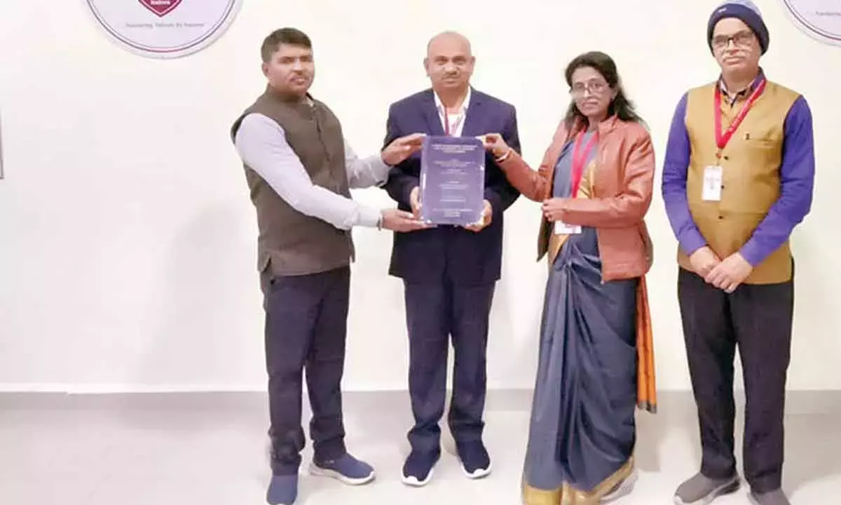 SKCAS के कर्मचारी को PhD मिली