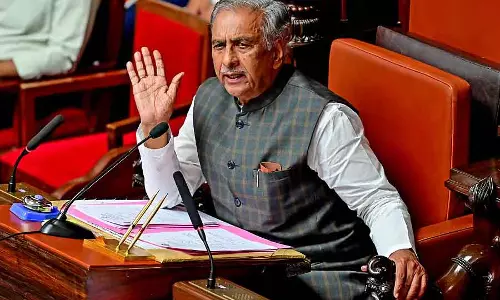 विधान परिषद में सदस्यों का व्यवहार ठीक नहीं: Basavaraj Horatti विधान परिषद में सदस्यों का व्यवहार ठीक नहीं: Basavaraj Horatti