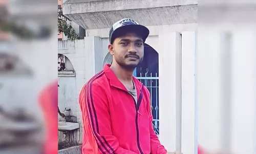 मेडिकल छात्र ने घर में फांसी लगाकर की आत्महत्या, परिवार के लोगों का क्या कहना है? मेडिकल छात्र ने घर में फांसी लगाकर की आत्महत्या, परिवार के लोगों का क्या कहना है?