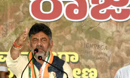 तुंगभद्रा जल मुद्दे पर टकराव, कर्नाटक ने आंध्र CM को घेरा तुंगभद्रा जल मुद्दे पर टकराव, कर्नाटक ने आंध्र CM को घेरा