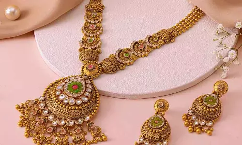 Gauribidanur : चोरों ने 30 ग्राम सोना और आधा किलो चांदी चुरा ली Gauribidanur : चोरों ने 30 ग्राम सोना और आधा किलो चांदी चुरा ली