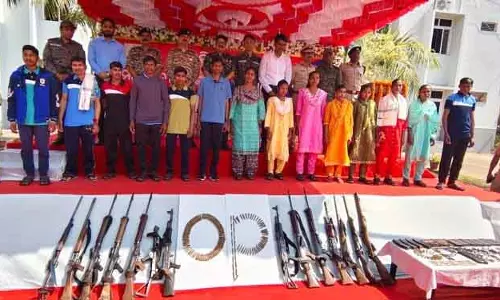 Rayagada में 15 माओवादियों ने सरेंडर किया