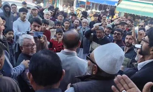 विरोध रैली में इस्लामाबाद के Islamabad में हुए आत्मघाती हमले की निंदा की गई विरोध रैली में इस्लामाबाद के Islamabad में हुए आत्मघाती हमले की निंदा की गई