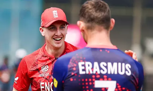 T20 WC: इंग्लैंड ने पहले मैच में नेपाल के खिलाफ बैटिंग चुनी