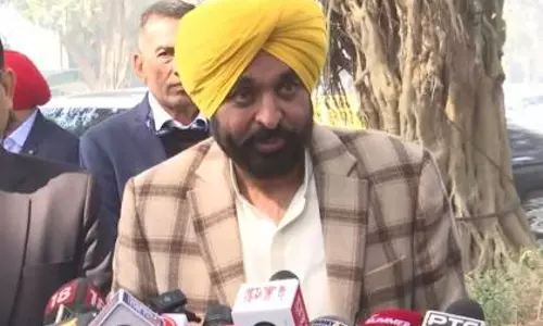 पंजाब सरकार ने दो सीनियर IAS अधिकारियों को सस्पेंड किया पंजाब सरकार ने दो सीनियर IAS अधिकारियों को सस्पेंड किया
