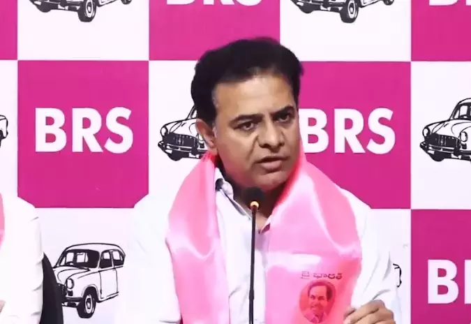 KTR सीएम कांग्रेस के भेष में बीजेपी के भेदिया हैं KTR सीएम कांग्रेस के भेष में बीजेपी के भेदिया हैं