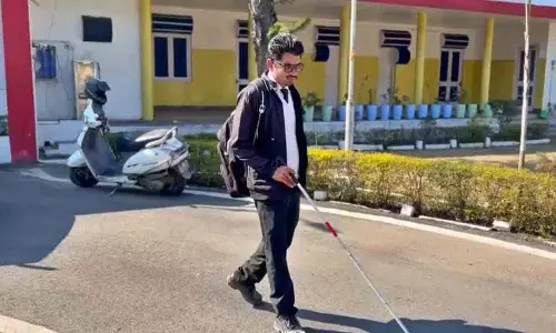 Himachal के पहले दृष्टिबाधित वकील, लग्नेश कुमार ने मुश्किलों को मात दी Himachal के पहले दृष्टिबाधित वकील, लग्नेश कुमार ने मुश्किलों को मात दी