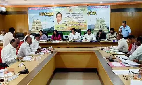 MLA ने काम न करने वाले अधिकारियों पर जमकर निशाना साधा