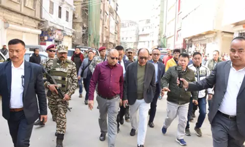 मणिपुर CM का निर्देश: इम्फाल के बाजारों में विकास कार्यों को बढ़ाए गति मणिपुर CM का निर्देश: इम्फाल के बाजारों में विकास कार्यों को बढ़ाए गति