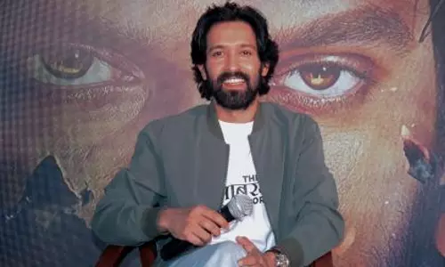 Vikrant Massey ने ‘रामायण’ में रिप्लेस किए जाने के दावों का खंडन किया Vikrant Massey ने ‘रामायण’ में रिप्लेस किए जाने के दावों का खंडन किया