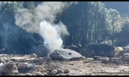 Palampur के पास ‘अवैध’ ब्लास्टिंग के कारण घरों में दरारें पड़ गईं Palampur के पास ‘अवैध’ ब्लास्टिंग के कारण घरों में दरारें पड़ गईं
