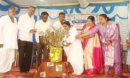 बच्चों की शैक्षिक प्रगति माता-पिता के बलिदानों में निहित है: Savita बच्चों की शैक्षिक प्रगति माता-पिता के बलिदानों में निहित है: Savita