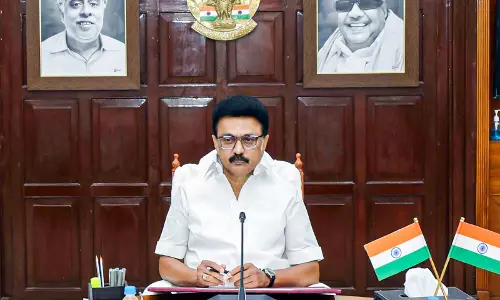तमिलनाडु CM ने पीएम मोदी से रेलवे के लिए भूमि और मुआवजा निधि की मांग की