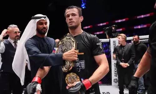 Nurmagomedov ने PFL लाइटवेट टाइटल बनाए रखा, रोड टू दुबई में धमाका Nurmagomedov ने PFL लाइटवेट टाइटल बनाए रखा, रोड टू दुबई में धमाका