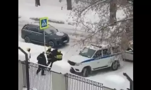 Russia के ऊफ़ा में चाकू से हमले में छह पीड़ितों में से चार भारतीय छात्र घायल हो गए Russia के ऊफ़ा में चाकू से हमले में छह पीड़ितों में से चार भारतीय छात्र घायल हो गए