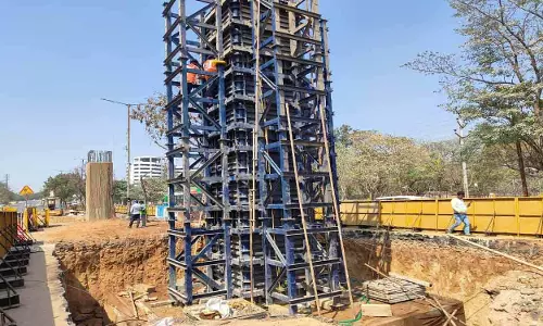 GHMC का कहना है कि IIIT जंक्शन पर तीन फ्लाईओवर का काम तेज़ी से चल रहा
