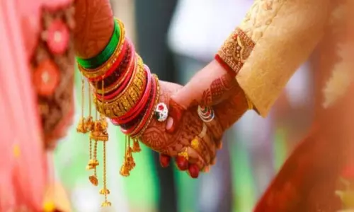 शादी के तीसरे दिन पत्नी ने पति को ठुकरा दिया, कहा कि वह उसे पसंद नहीं करती शादी के तीसरे दिन पत्नी ने पति को ठुकरा दिया, कहा कि वह उसे पसंद नहीं करती