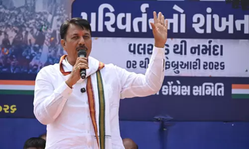 Gujarat में अवैध शराब और भ्रष्टाचार पर कांग्रेस का हमला Gujarat में अवैध शराब और भ्रष्टाचार पर कांग्रेस का हमला