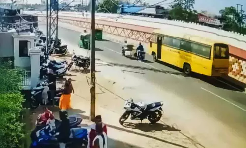 Bhubaneswar की सड़कों पर बेलगाम बसें, खंडागिरी हादसे में एक की मौत