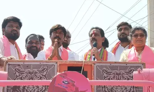 तेलंगाना का विकास सिर्फ KCR के साथ ही हो सकता है: पूर्व MLA तेलंगाना का विकास सिर्फ KCR के साथ ही हो सकता है: पूर्व MLA