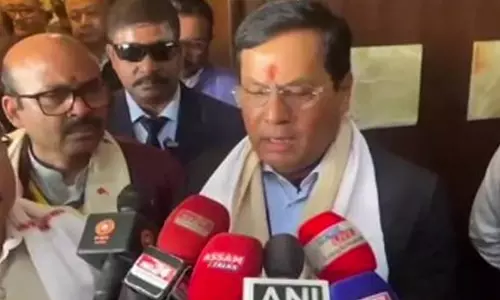 Sarbananda Sonowal ने राष्ट्रविरोधी आरोपों को लेकर गौरव गोगोई की कड़ी आलोचना की Sarbananda Sonowal ने राष्ट्रविरोधी आरोपों को लेकर गौरव गोगोई की कड़ी आलोचना की