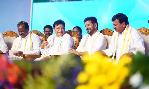 Revanth Reddy ने BRS पर ब्लैकमेलिंग और फोन टैपिंग का आरोप लगाया