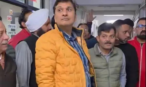 पुलिस हमें मुख्य ठेकेदार के पास नहीं, बल्कि सबसे दूर स्थित पुलिस स्टेशन ले गई: Saurabh Bhardwaj पुलिस हमें मुख्य ठेकेदार के पास नहीं, बल्कि सबसे दूर स्थित पुलिस स्टेशन ले गई: Saurabh Bhardwaj