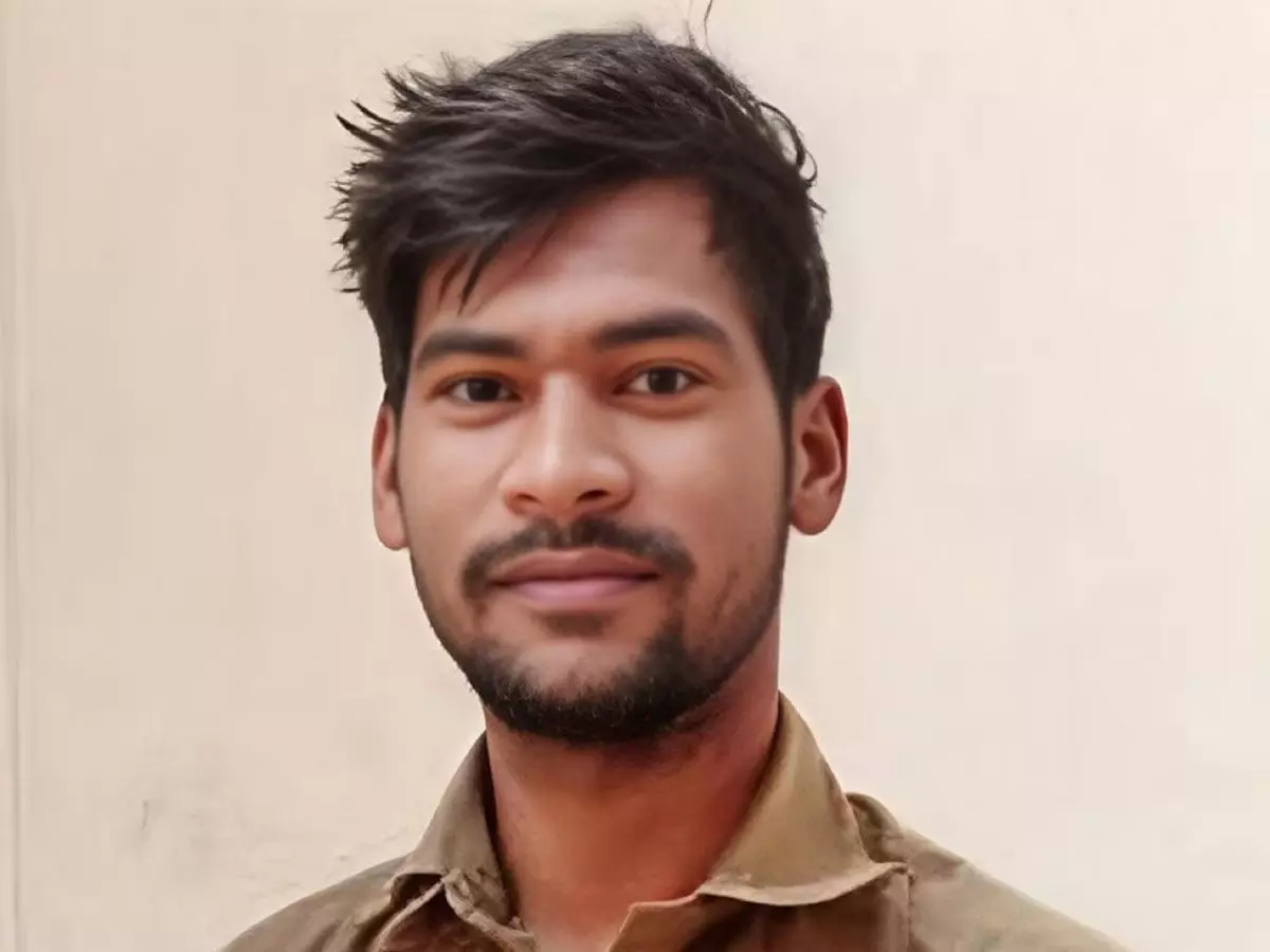 प्यार के चक्कर में बॉर्डर क्रॉस कर फंसा युवक, परिजन परेशान प्यार के चक्कर में बॉर्डर क्रॉस कर फंसा युवक, परिजन परेशान