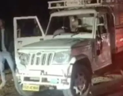 पिकअप ने बाइकों को लिया चपेट में, एक की मौत पिकअप ने बाइकों को लिया चपेट में, एक की मौत