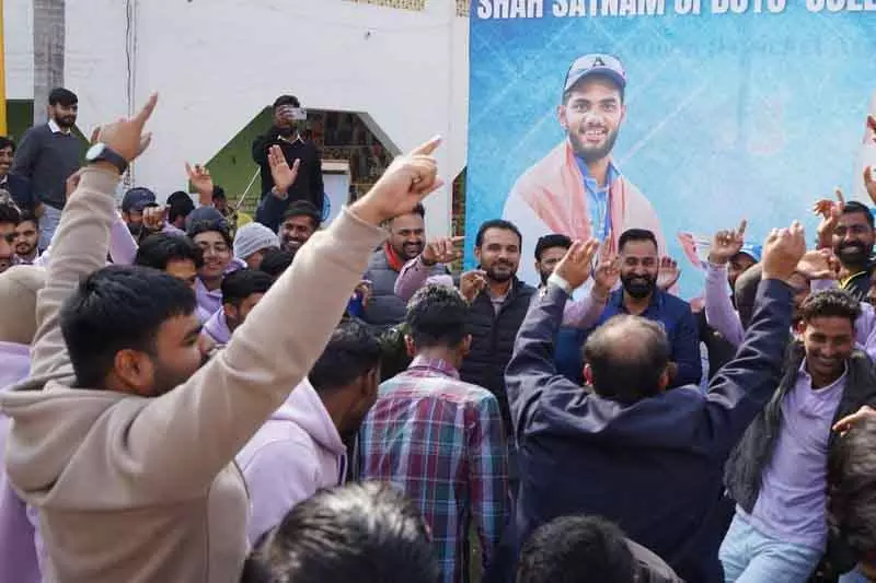 चौहान के प्रदर्शन से Sirsa सुर्खियों में, भारत ने छठा अंडर-19 खिताब जीता चौहान के प्रदर्शन से Sirsa सुर्खियों में, भारत ने छठा अंडर-19 खिताब जीता