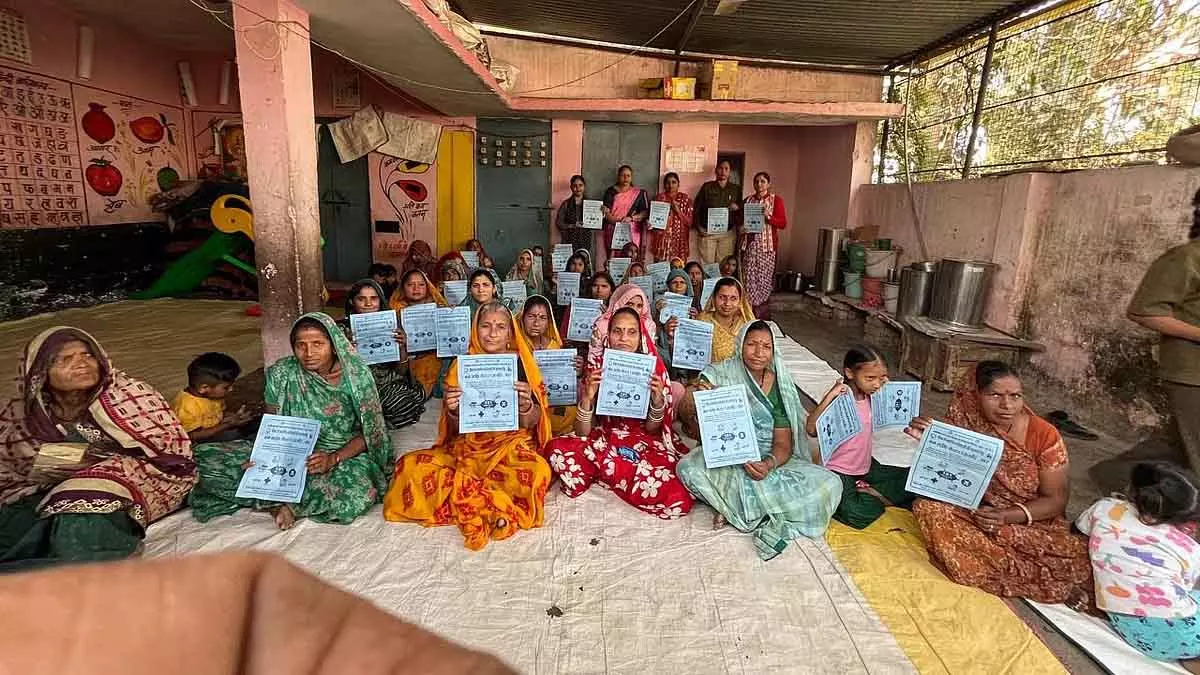 MP : वन स्टॉप सेंटर ने धार में बाल विवाह जागरूकता अभियान चलाया MP : वन स्टॉप सेंटर ने धार में बाल विवाह जागरूकता अभियान चलाया