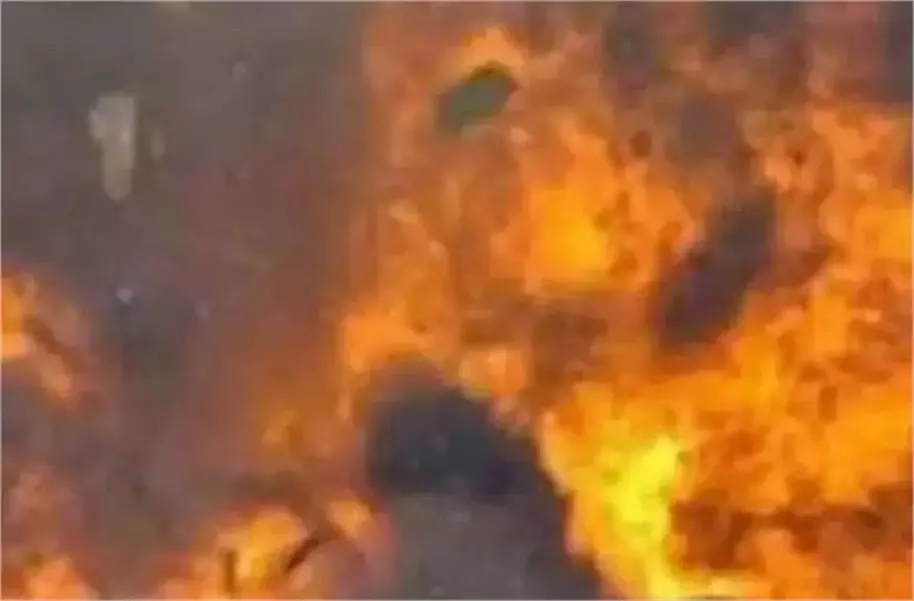 LoC पर धमाका, मची अफरा-तफरी, एक घायल LoC पर धमाका, मची अफरा-तफरी, एक घायल