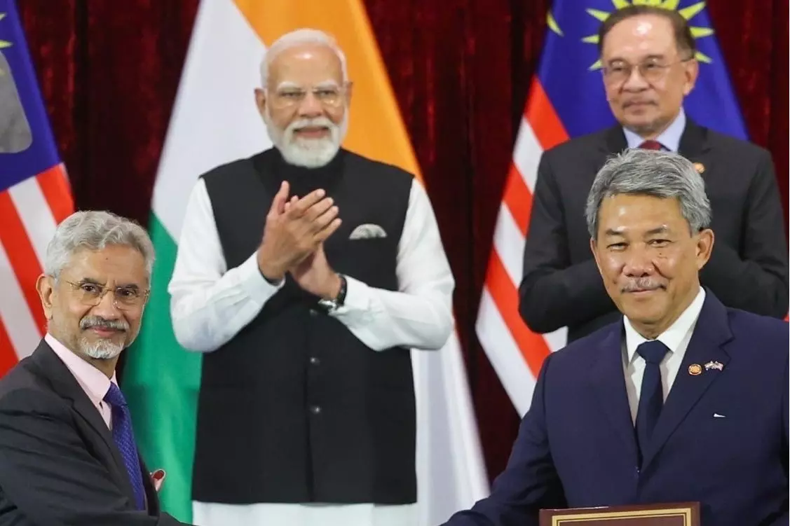 India-Malaysia साझेदारी को बढ़ावा, छह महत्वपूर्ण करार पर दस्तखत India-Malaysia साझेदारी को बढ़ावा, छह महत्वपूर्ण करार पर दस्तखत