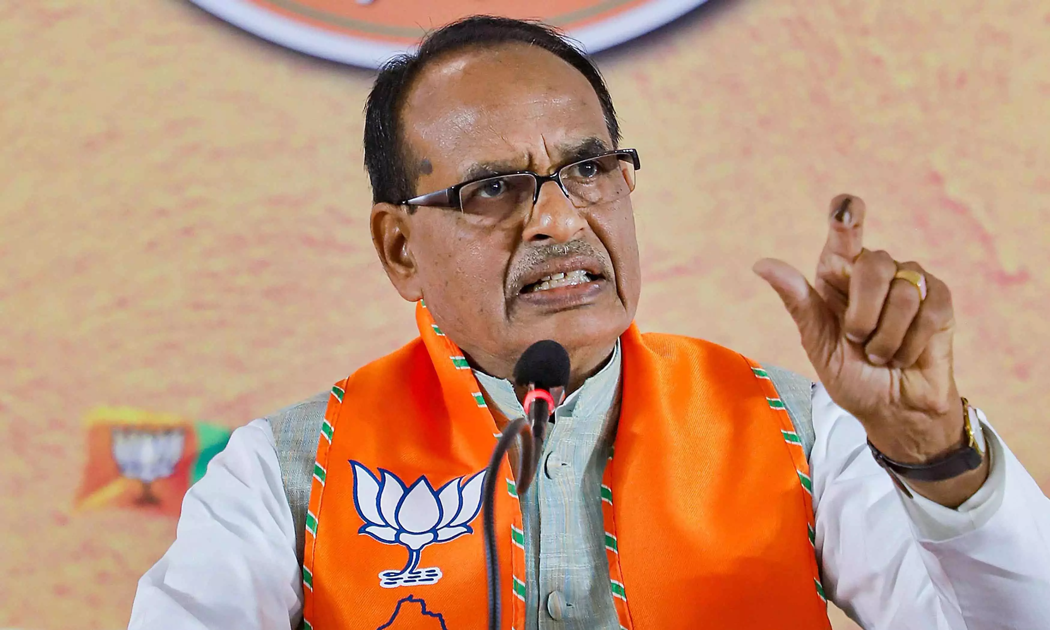 कांग्रेस किसानों को ग्लोबल मार्केट से जोड़ने में नाकाम रही : Shivraj Singh Chauhan कांग्रेस किसानों को ग्लोबल मार्केट से जोड़ने में नाकाम रही : Shivraj Singh Chauhan