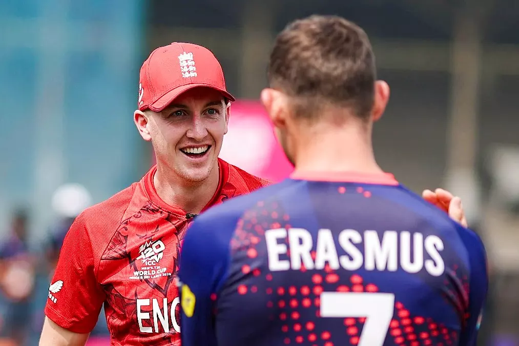 T20 WC: इंग्लैंड ने पहले मैच में नेपाल के खिलाफ बैटिंग चुनी T20 WC: इंग्लैंड ने पहले मैच में नेपाल के खिलाफ बैटिंग चुनी