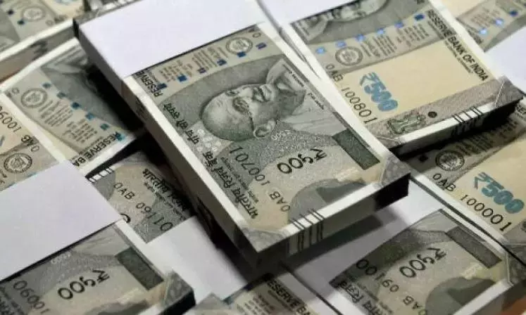 Telangana चुनावों में शराब, नकदी, सोना जब्त Telangana चुनावों में शराब, नकदी, सोना जब्त