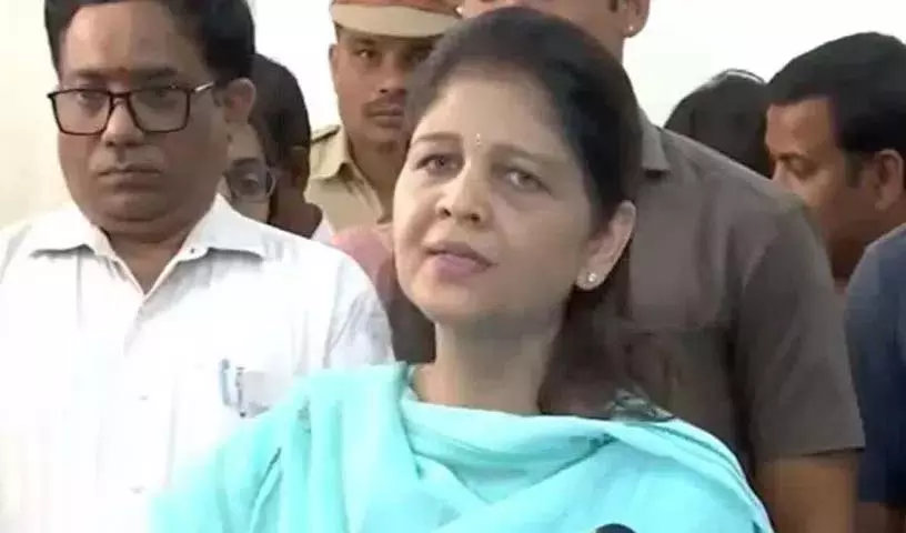 शिखा गोयल ने FSL आग दुर्घटना की अफवाहों पर सफाई दी शिखा गोयल ने FSL आग दुर्घटना की अफवाहों पर सफाई दी