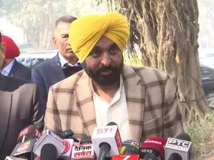 पंजाब सरकार ने दो सीनियर IAS अधिकारियों को सस्पेंड किया पंजाब सरकार ने दो सीनियर IAS अधिकारियों को सस्पेंड किया
