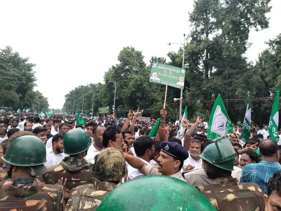 BJD ने 2026 के रेलवे बजट में कटक-भुवनेश्वर मेट्रो प्रोजेक्ट को शामिल करने की मांग की BJD ने 2026 के रेलवे बजट में कटक-भुवनेश्वर मेट्रो प्रोजेक्ट को शामिल करने की मांग की
