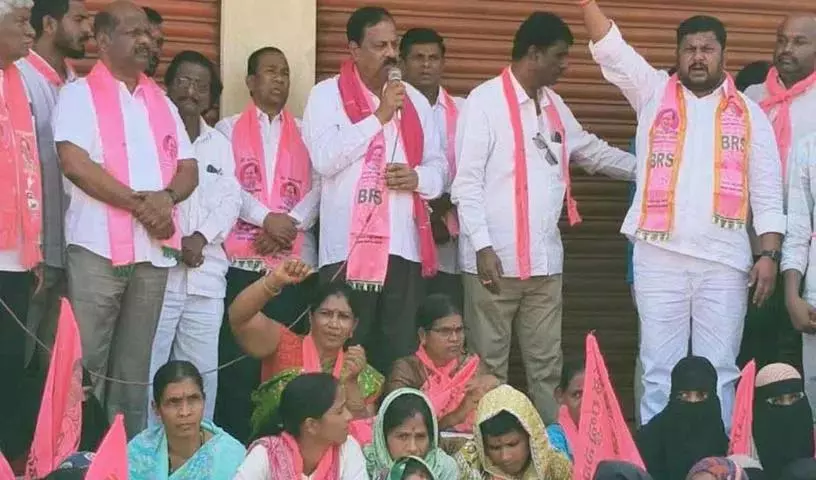 ज़हीराबाद नगर पालिका चुनावों के लिए BRS का प्रचार ज़ोरों पर ज़हीराबाद नगर पालिका चुनावों के लिए BRS का प्रचार ज़ोरों पर